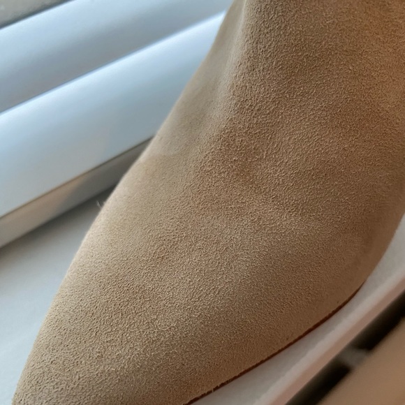 🆕Stuart Weitzman beige suede Clinger ankle boot 5 - Picture 14 of 14